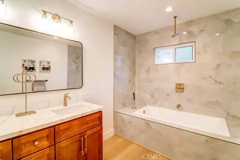 Bath - 6174 Hawarden, Riverside, CA 92506 photo 2 of 4