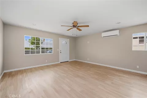 Living - 221 Pleasant Vw, Colton, CA 92324 photo 4 of 5