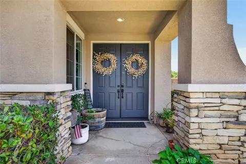 Entry Way - 8467 Farmhouse, Riverside, CA 92508 photo 1 of 7