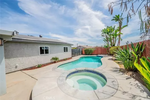 Exterior - 27888 Rainbow Ln, Highland, CA 92346 photo 7 of 12