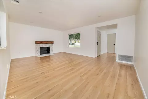 Living - 27888 Rainbow Ln, Highland, CA 92346 photo 2 of 6