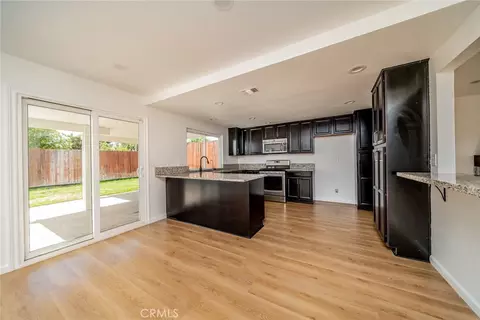 Other - 27888 Rainbow Ln, Highland, CA 92346 photo 3 of 9