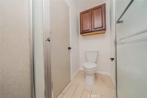 Bath - 27888 Rainbow Ln, Highland, CA 92346 photo 4 of 4