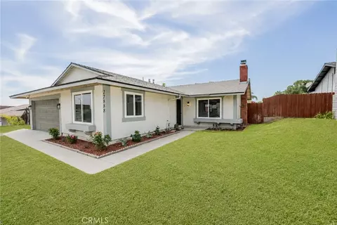 27888 Rainbow Ln, Highland, CA 92346