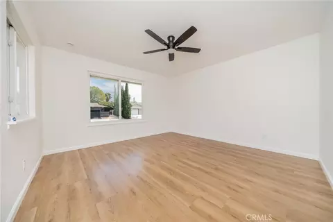 Living - 27888 Rainbow Ln, Highland, CA 92346 photo 5 of 6