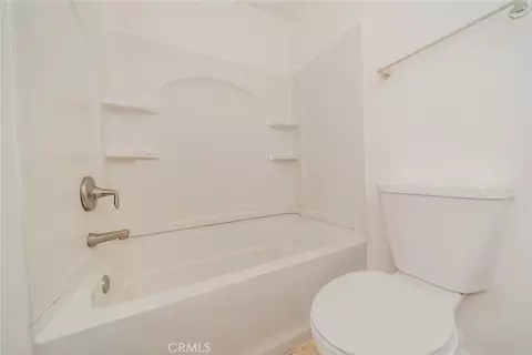 Bath - 27888 Rainbow Ln, Highland, CA 92346 photo 1 of 4