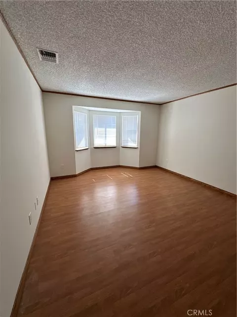 Living - 7515 Peach, Hesperia, CA 92345 photo 4 of 6