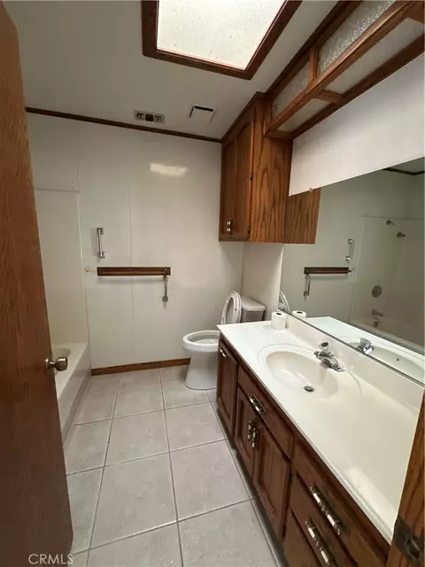Bath - 7515 Peach, Hesperia, CA 92345 photo 1 of 4