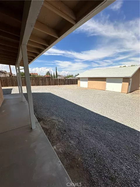 Exterior - 7515 Peach, Hesperia, CA 92345 photo 5 of 6