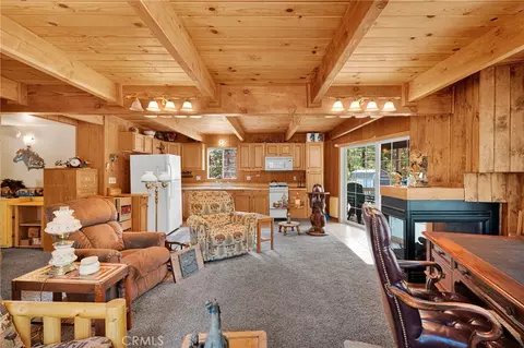 Living - 1140 Mitchell, Big Bear City, CA 92314 photo 1 of 2