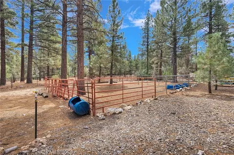 Exterior - 1140 Mitchell, Big Bear City, CA 92314 photo 10 of 12