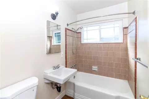 Bath - 3046 Maude, Riverside, CA 92506 photo 1 of 2