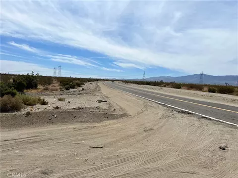 2 Sandstone Rd, Phelan, CA 92301 photo 5
