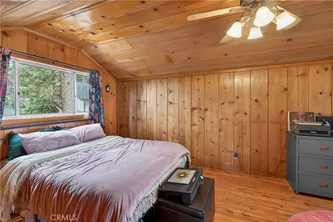 Bedroom - 1190 Scenic, Rimforest, CA 92378 photo 3 of 5