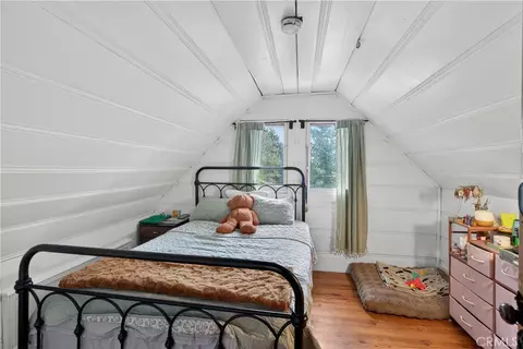 Bedroom - 1190 Scenic, Rimforest, CA 92378 photo 2 of 5