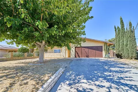 16326 Molino Dr, Victorville, CA 92395
