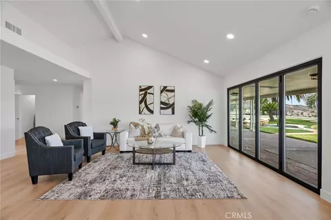 Living - 13971 Pequot Dr, Poway, CA 92064 photo 2 of 4