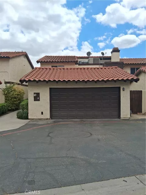 1077 S Santo Antonio Dr #4, Colton, CA 92324
