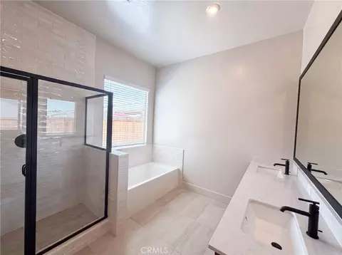 Bath - 2262 N Marion, Clovis, CA 93619 photo 1 of 5