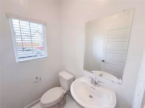 Bath - 4472 Bellaire, Clovis, CA 93619 photo 1 of 4