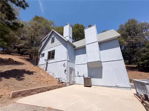 Exterior - 22360 Briarwood, Crestline, CA 92325 photo 2 of 6