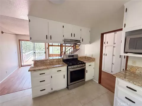 22360 Briarwood, Crestline, CA 92325 photo 11