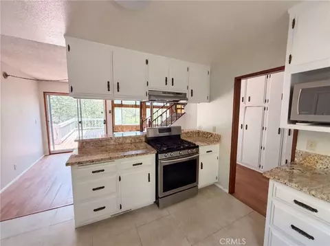 Kitchen - 22360 Briarwood, Crestline, CA 92325 photo 2 of 3