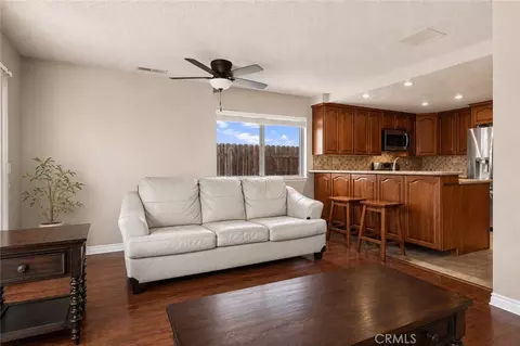 Living - 737 E Jackson, Rialto, CA 92376 photo 2 of 2