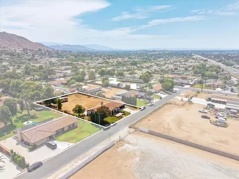 View/Area - 7950 Olivia Way, Riverside, CA 92509 photo 4 of 5