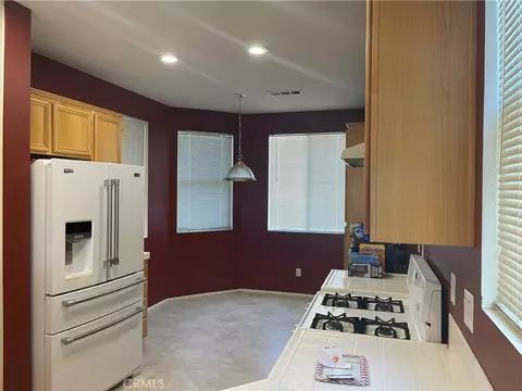 Kitchen - 34363 Sherwood, Yucaipa, CA 92399 photo 3 of 4