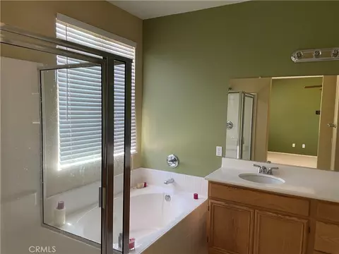 Bath - 34363 Sherwood, Yucaipa, CA 92399 photo 3 of 3