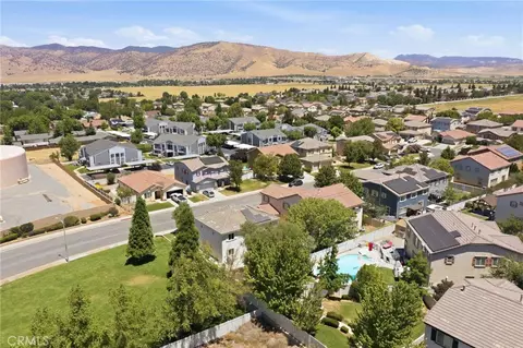 View/Area - 112 Manzanita, Tehachapi, CA 93561 photo 6 of 7