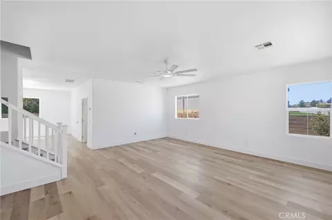 Living - 112 Manzanita, Tehachapi, CA 93561 photo 2 of 7