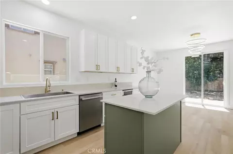 Kitchen - 112 Manzanita, Tehachapi, CA 93561 photo 3 of 5