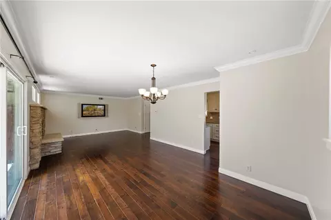 Living - 4432 Beverly Ct, Riverside, CA 92506 photo 5 of 5