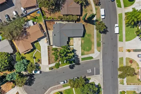 View/Area - 4432 Beverly Ct, Riverside, CA 92506 photo 3 of 3