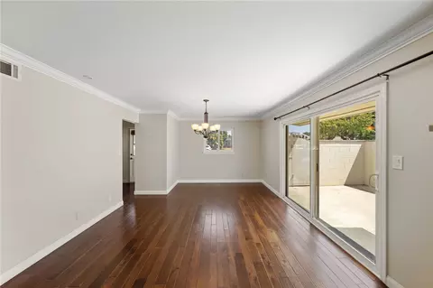 Living - 4432 Beverly Ct, Riverside, CA 92506 photo 4 of 5