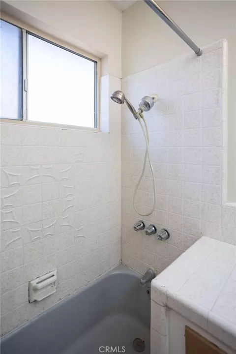 Bath - 16563 Barbee, Fontana, CA 92336 photo 3 of 4