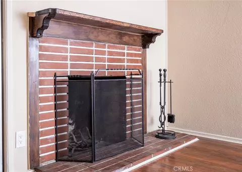 Living - 16563 Barbee, Fontana, CA 92336 photo 5 of 8