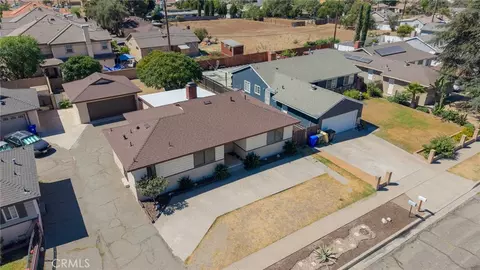 View/Area - 16563 Barbee, Fontana, CA 92336 photo 2 of 13