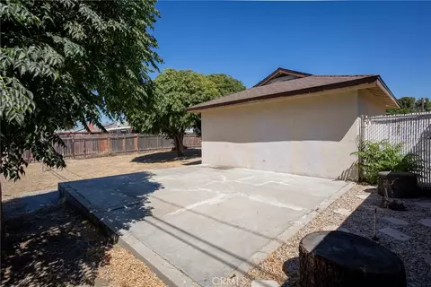 Exterior - 16563 Barbee, Fontana, CA 92336 photo 8 of 10