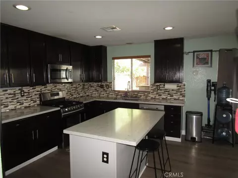 Kitchen - 14068 Ruby, Hesperia, CA 92344 photo 2 of 2