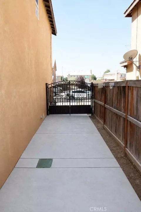 Exterior - 14068 Ruby, Hesperia, CA 92344 photo 2 of 2