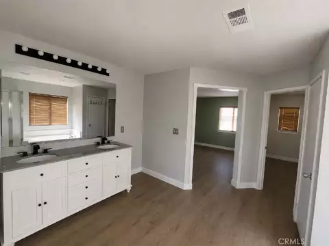 Entry Way - 14068 Ruby, Hesperia, CA 92344 photo 3 of 3
