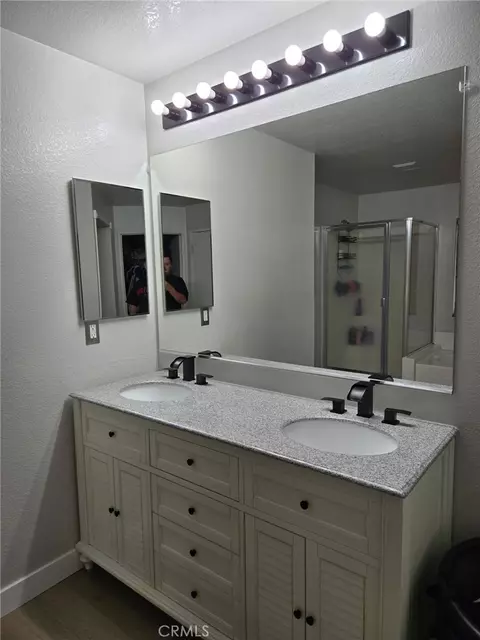 Bath - 14068 Ruby, Hesperia, CA 92344 photo 6 of 6