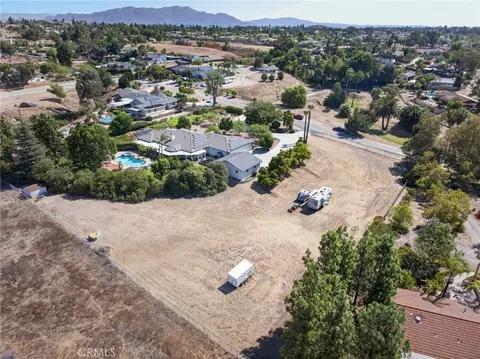 View/Area - 14325 Bush Ave, Riverside, CA 92508 photo 8 of 11