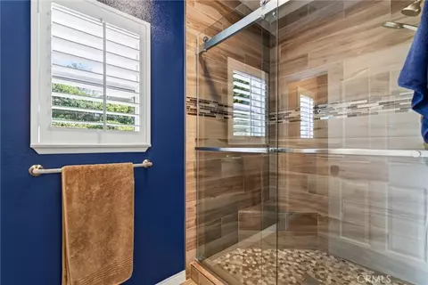 Bath - 14325 Bush Ave, Riverside, CA 92508 photo 3 of 6