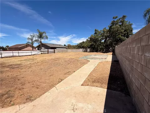 Exterior - 33640 Reedywoods, Yucaipa, CA 92399 photo 3 of 5