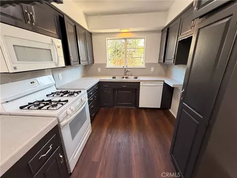 Kitchen - 33640 Reedywoods, Yucaipa, CA 92399 photo 1 of 2