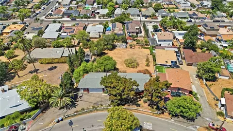 View/Area - 644 Hillside Ter, Vista, CA 92084 photo 3 of 5